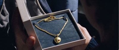 love actually movie necklace uk.